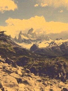 Далекие горные вершины обои