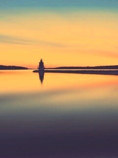 Маяк и его отражение обои