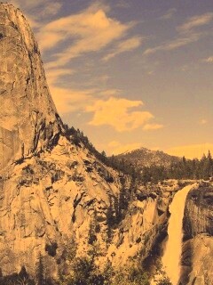 Скалы и водопад обои