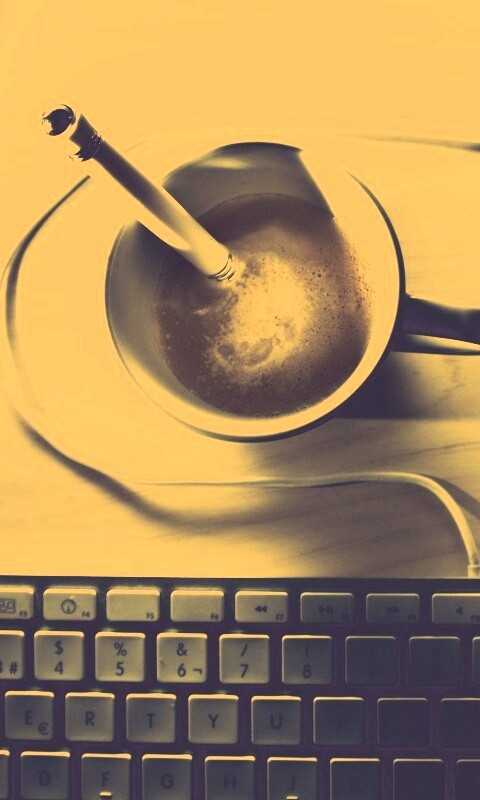 Ручка в кофе обои