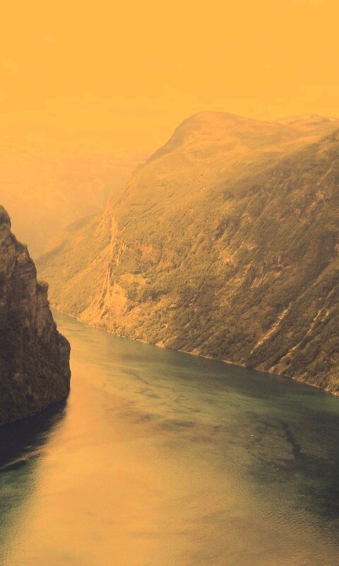 Горная река обои