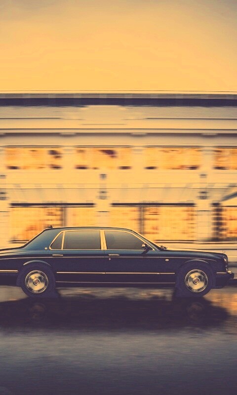 Бентли в городе обои