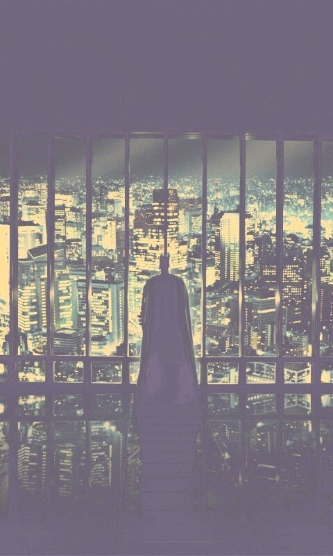 Бэтмен  смотрит на Готем обои