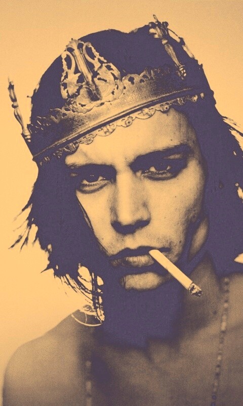 Джонни Депп в короне обои