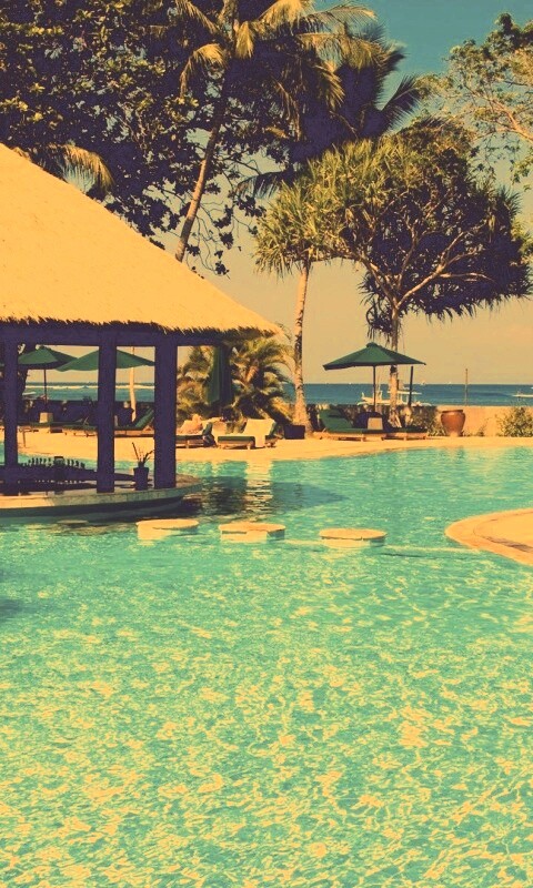 Бассейн отеля обои