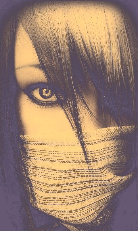 Девушка с закрытым ртом обои