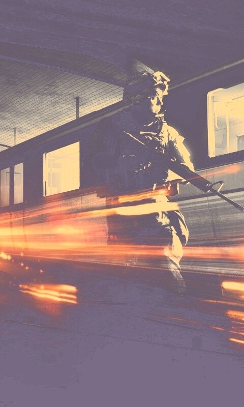 Солдаты на станции метро обои