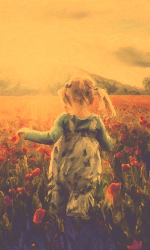 Девочка на маковом поле обои