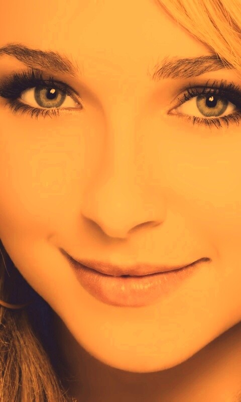 Лицо красавицы обои