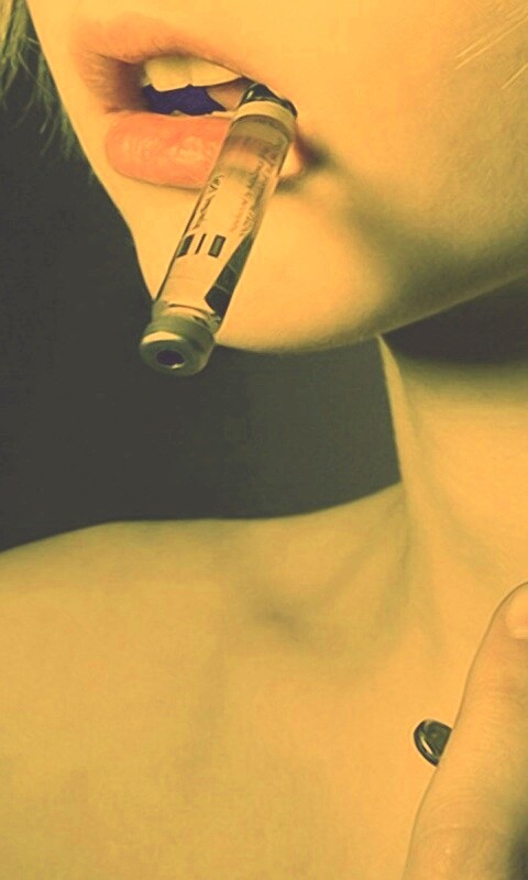 Наркоманка обои