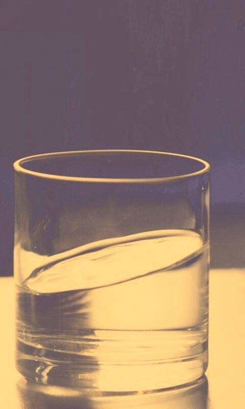 Стакан воды из Начала обои