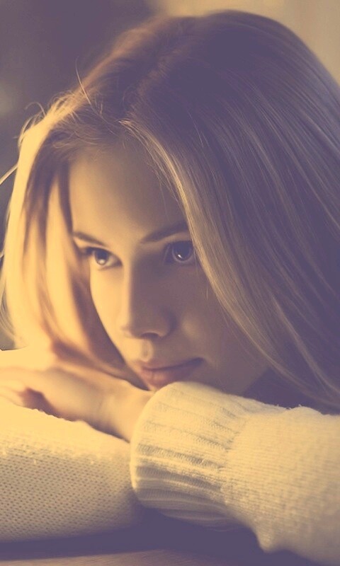 Задумалась обои