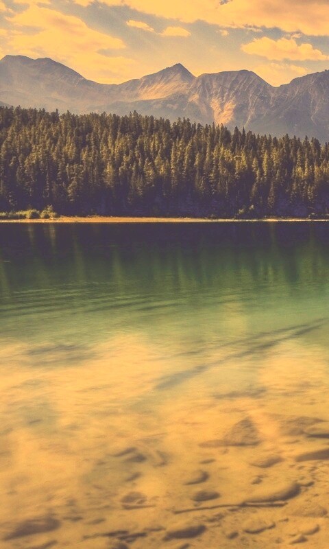 Зеленое озеро обои