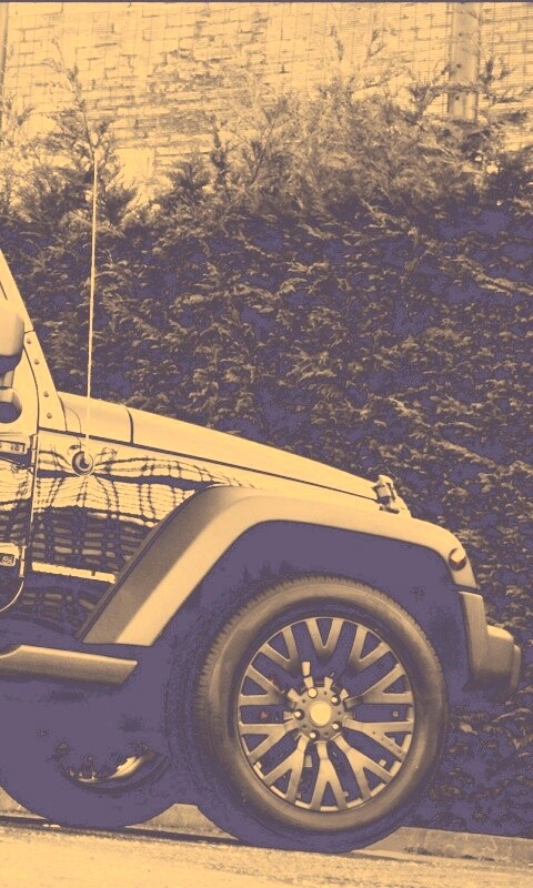 Черный внедорожник обои