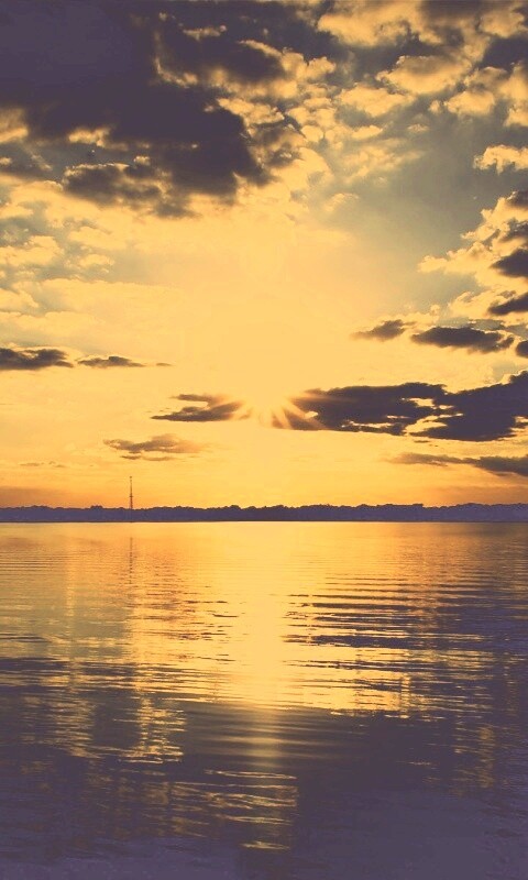 Закат над озером обои