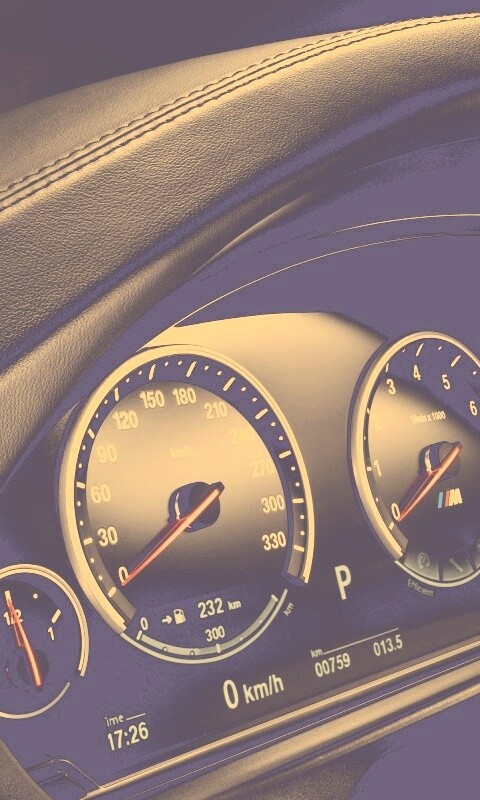 Приборная панель BMW F10 обои