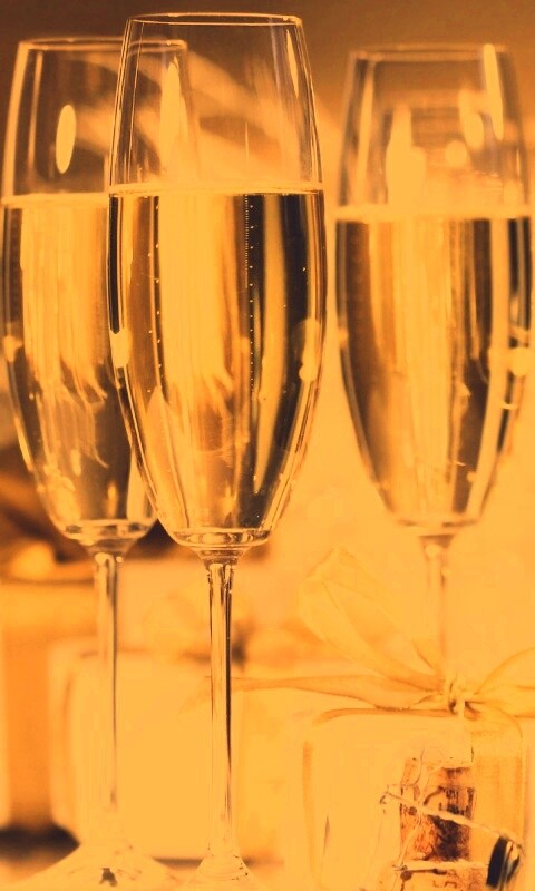 Бокалы с шампанским обои