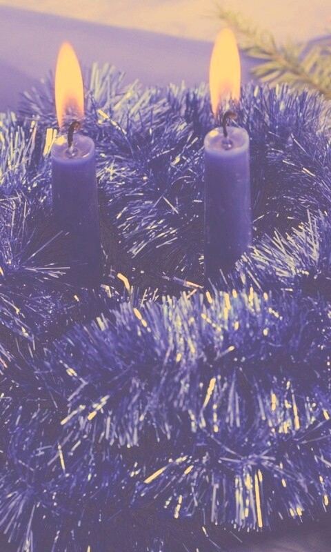 Свечки и новогодняя мишура обои