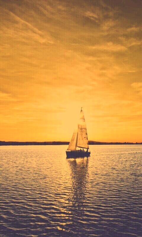 Яхта на закате обои