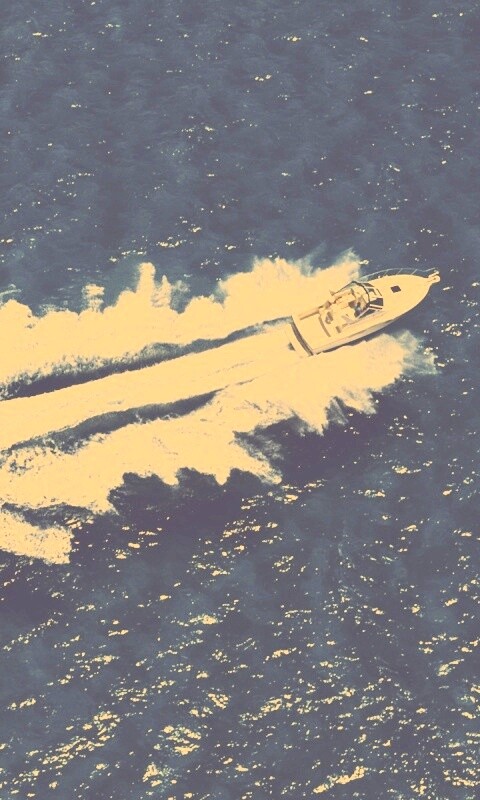 Вид на катер обои