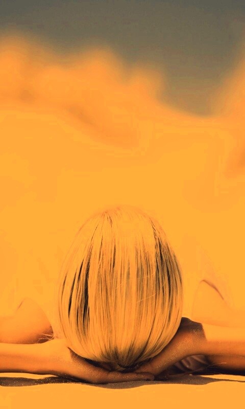 Девушка на солнце обои