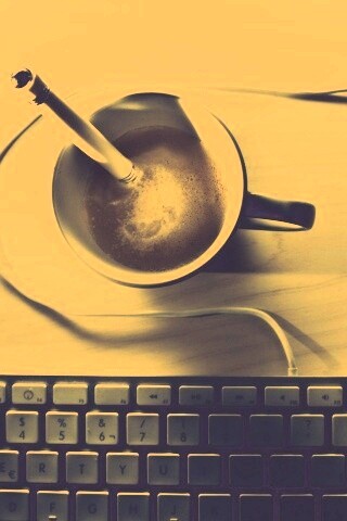 Ручка в кофе обои