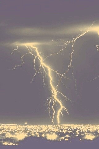 Гроза над городом обои