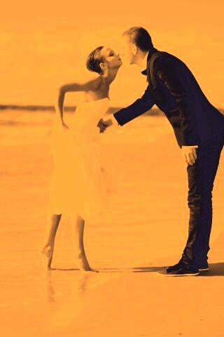 Поцелуй на пляже обои