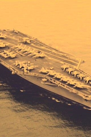 Авианосец в море обои