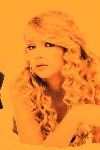 Тэйлор Свифт играет с волсоами обои