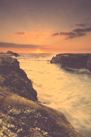 Каменистый пролив обои