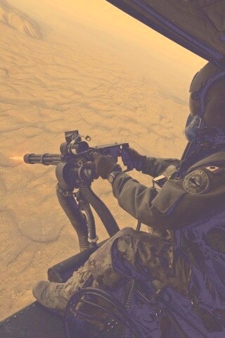 Обстрел с борта вертолета обои