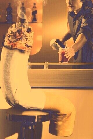 Сигарета в баре обои