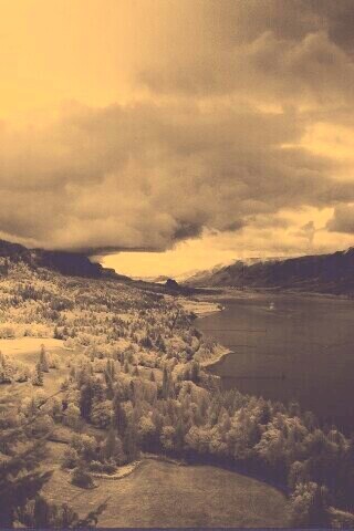 Беспокойное небо обои