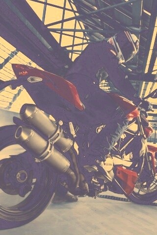 Пробуксовка на мотоцикле обои