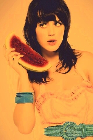 Кэти Пэри и арбуз обои