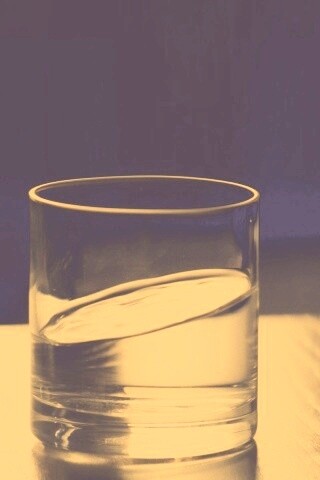 Стакан воды из Начала обои