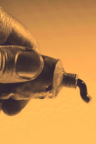 Чёрная краска обои