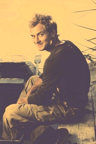 Джуд Лоу на лодке обои