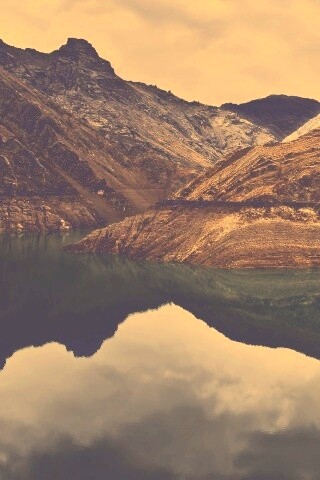 Горное озеро обои