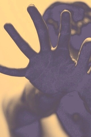 Руки тянутся к тебе обои