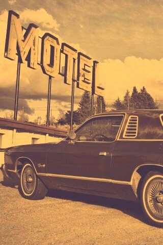 Олдскульный Dodge около мотеля обои