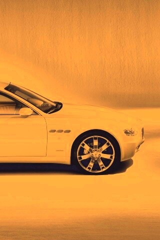 Maserati Quattroporte сбоку обои