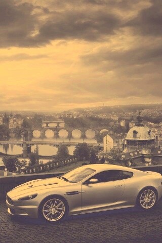 Aston Martin в городе обои