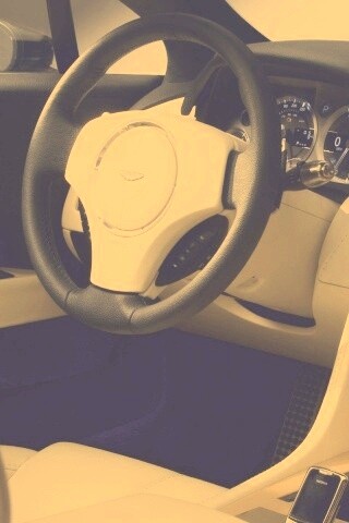 Салон Астон Мартина обои