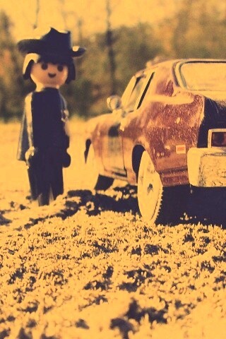 Машинка для человечка Lego обои