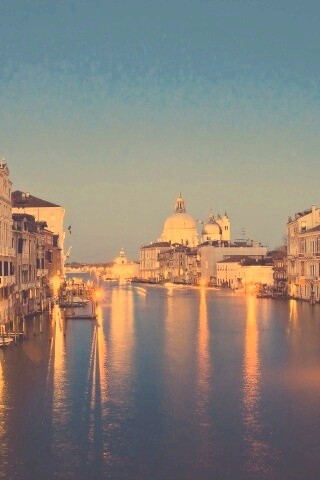 Канал в Венеции обои
