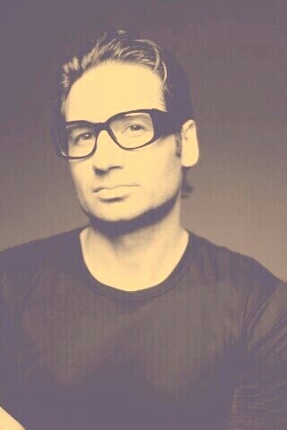 Дэвид Духовны обои