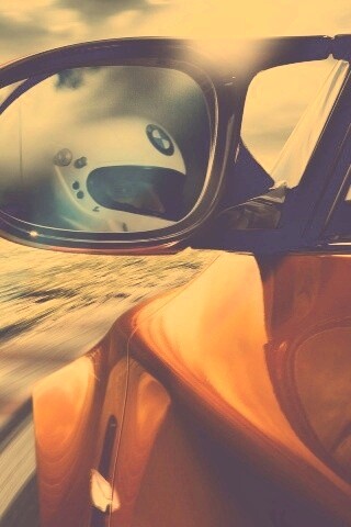 Отражение в боковом зеркале BMW M1 обои