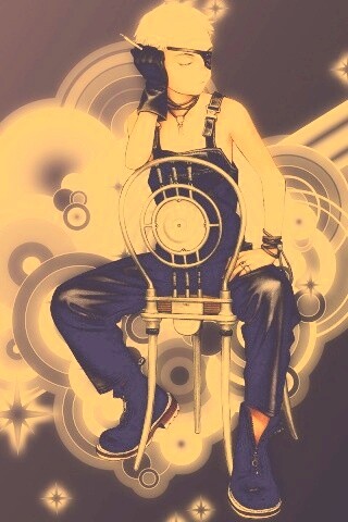 Одноглазый парень на стуле обои